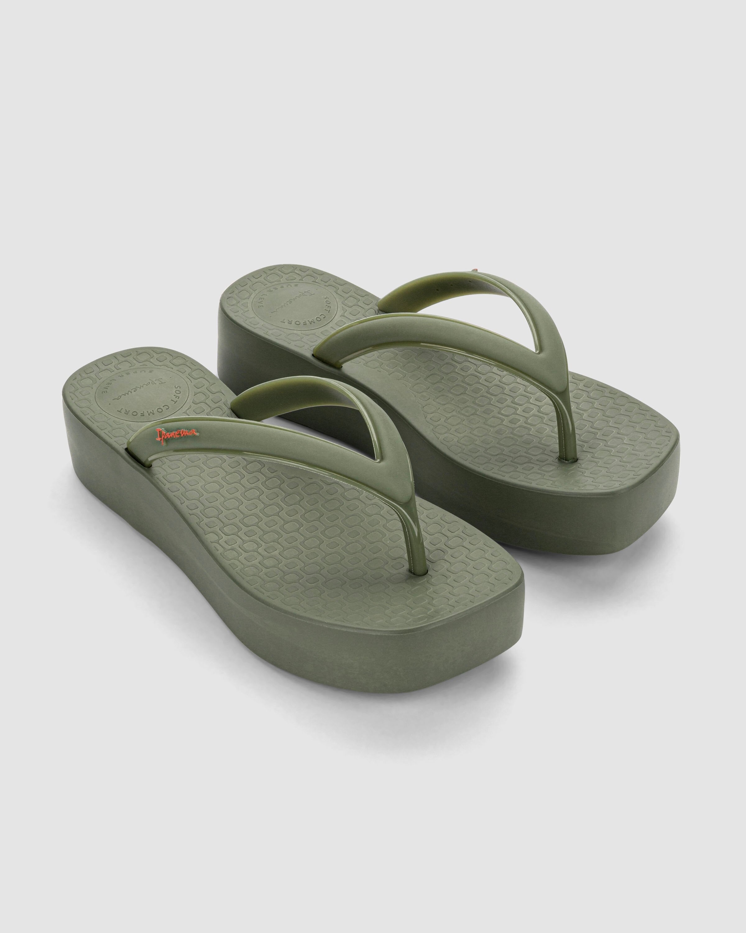 Chinelo de Dedo Verde Pluma Up Ipanema