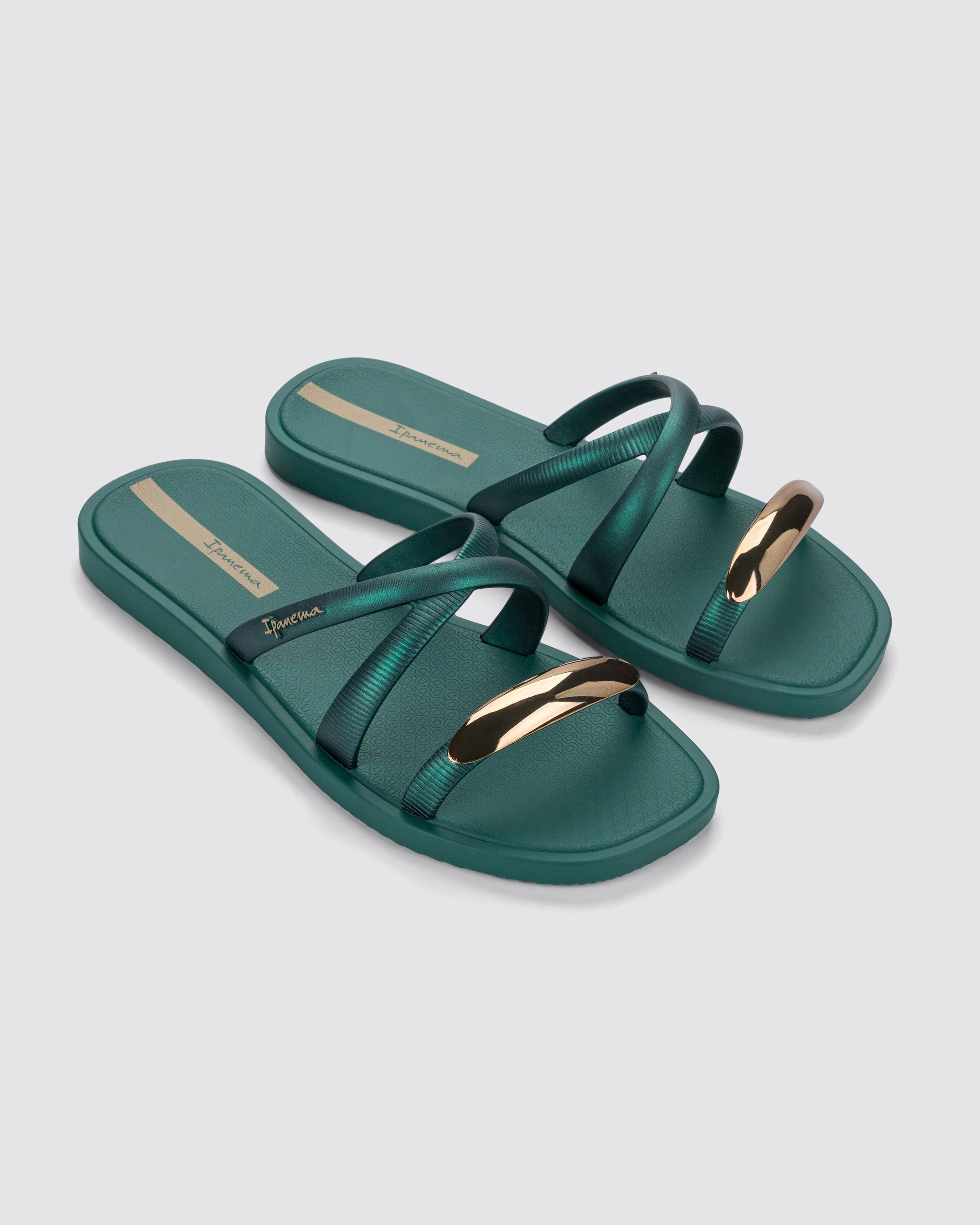 Chinelo Slide Verde Metal Chic Ipanema