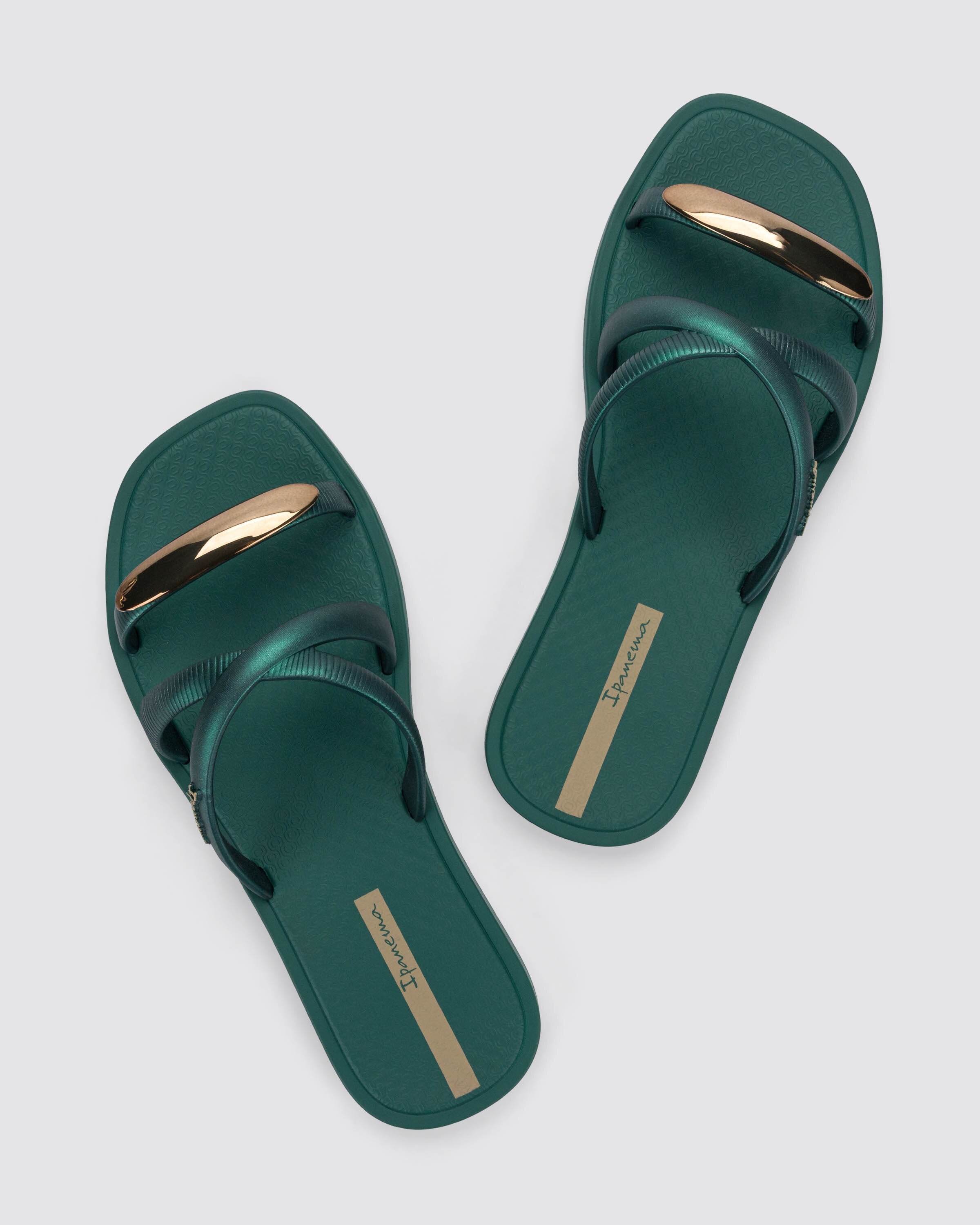 Chinelo Slide Verde Metal Chic Ipanema