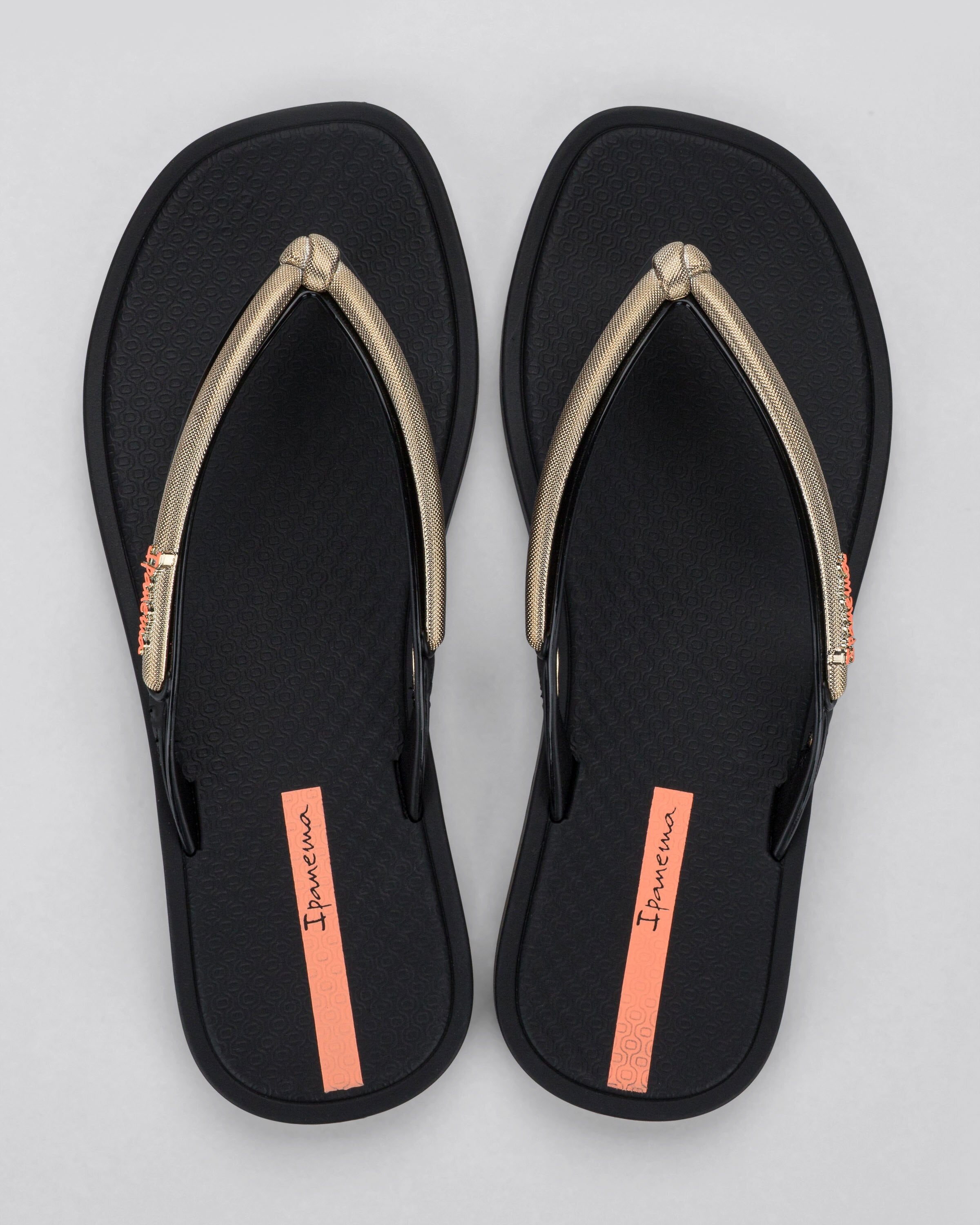 Chinelo de Dedo Preta Luzze Ipanema